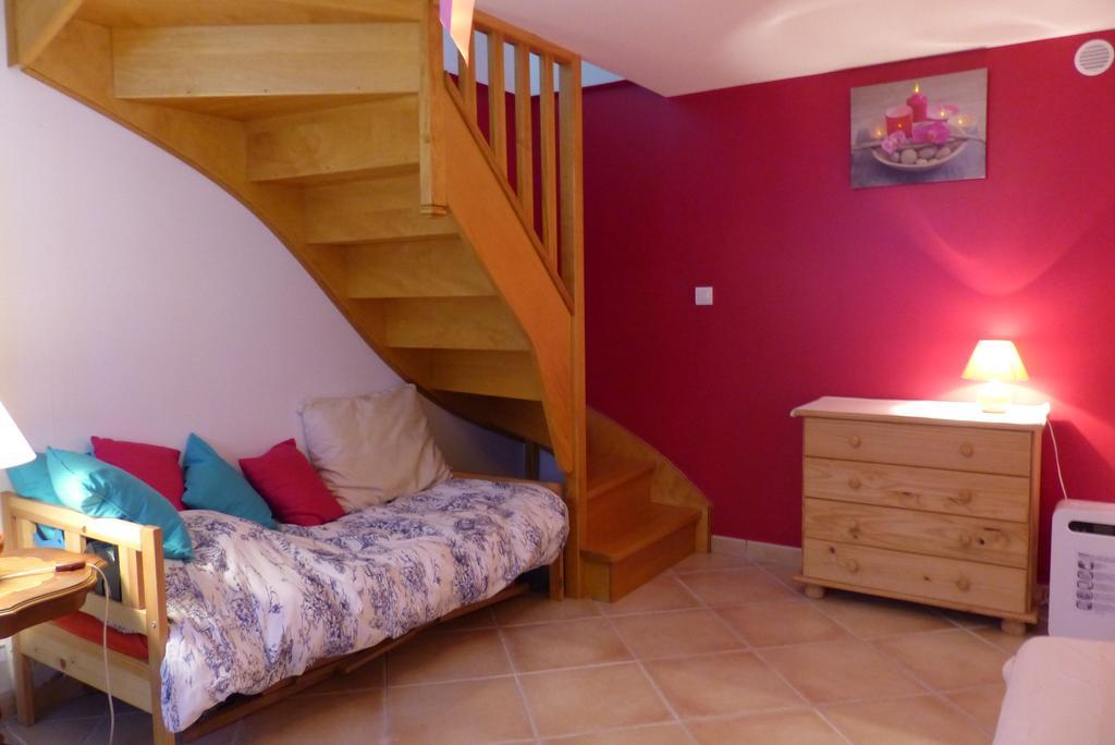 La Flore De Lys, Cottage Ideal Pour 2 Adultes Et 2 Enfants Saint-Jouin-Bruneval Exterior photo
